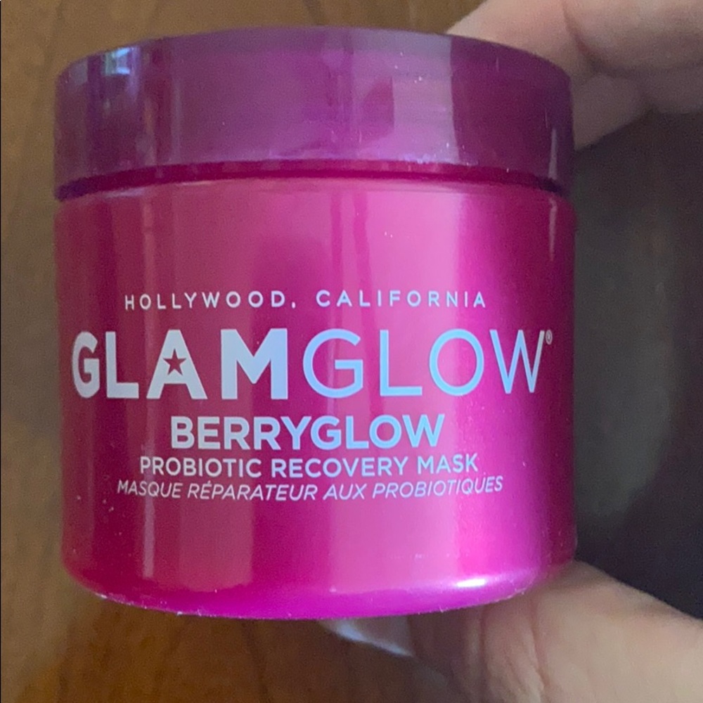 NEVER USED PROBIOTIC RECOVERY BERRY MASK